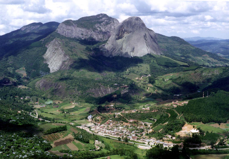 Pedra Azul 02